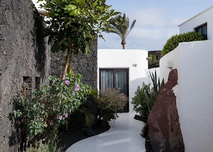 فندق Kamezi Boutique 4*